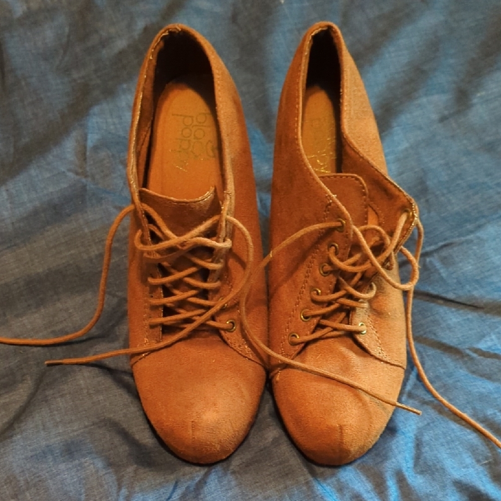 Brown Lace-Up Women's Shoes